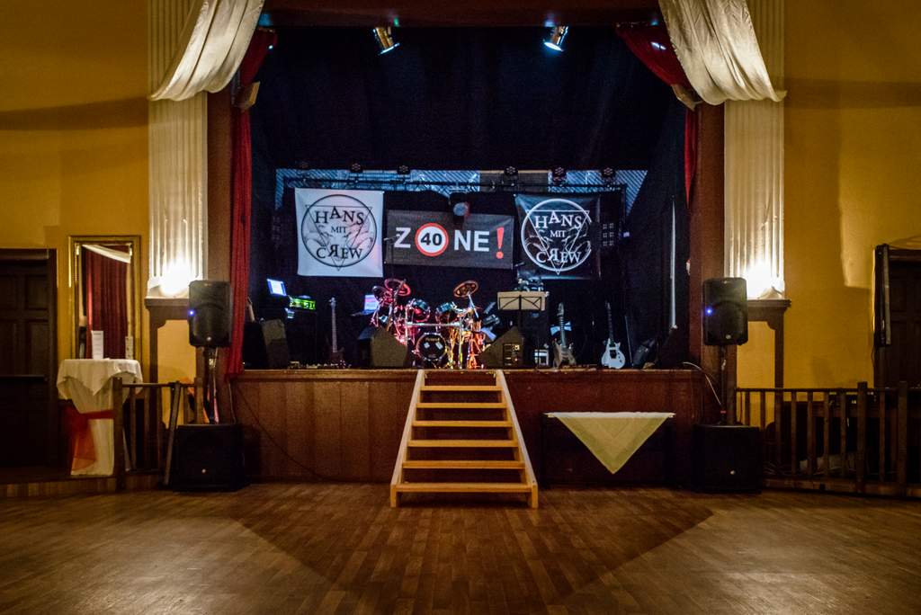 20161119-192211-TB8 8553