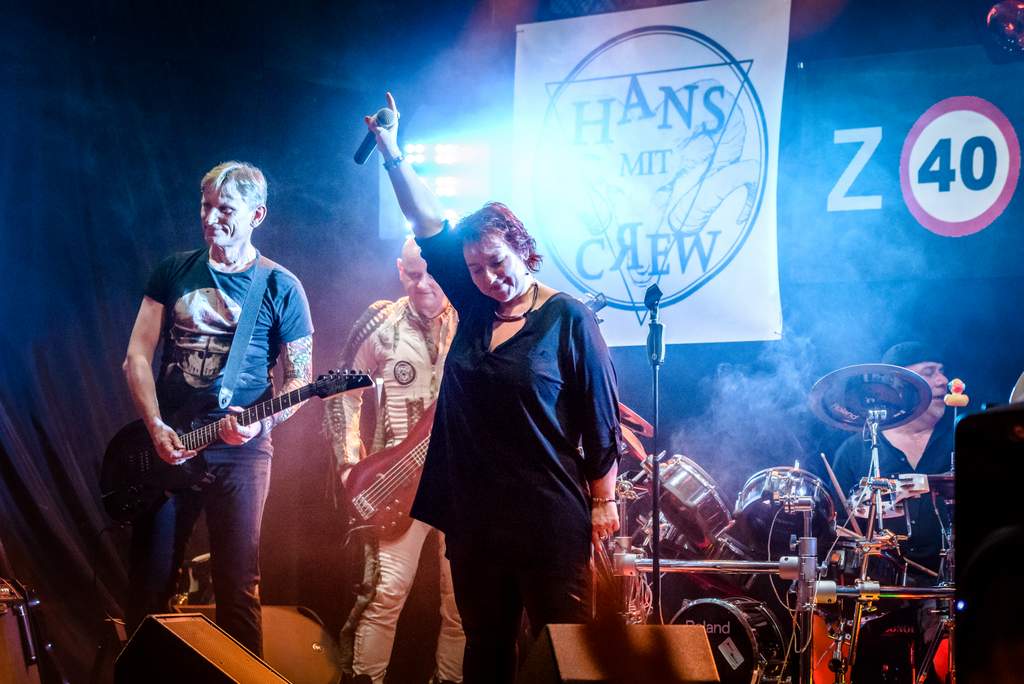 20161119-221013-TB8 8685