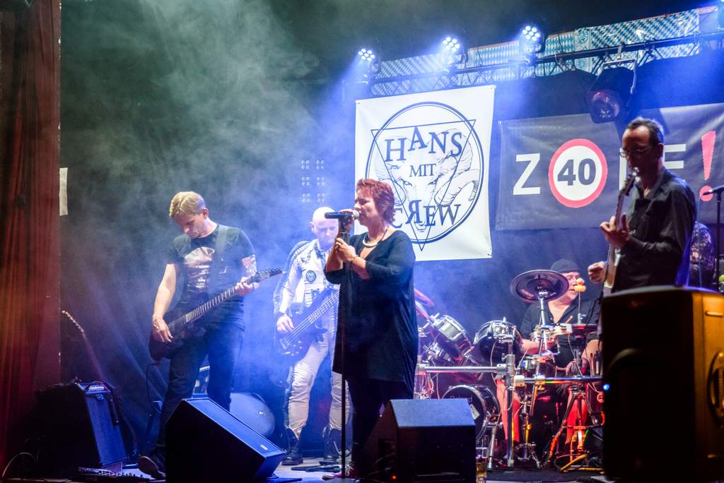 20161119-225223-TB8 8761