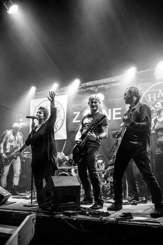 20161119-225748-TB8 8768-2